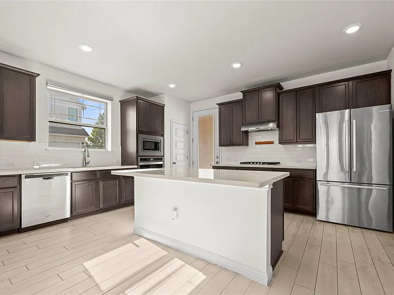 8011 Orizzonte St — Photo 8