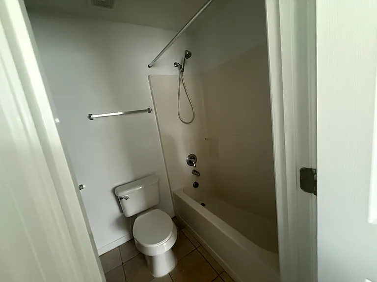 2094 Deltona Blvd — Photo 17