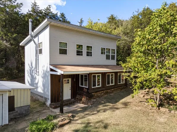 1150 Madison St #3040, Huntsville, AR 72740