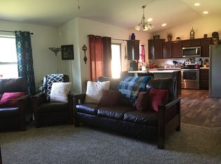 28 E Gailen Ln, Milton, WI 53563