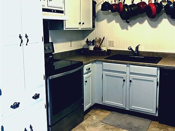 4th image of 13909 Barretts Cir