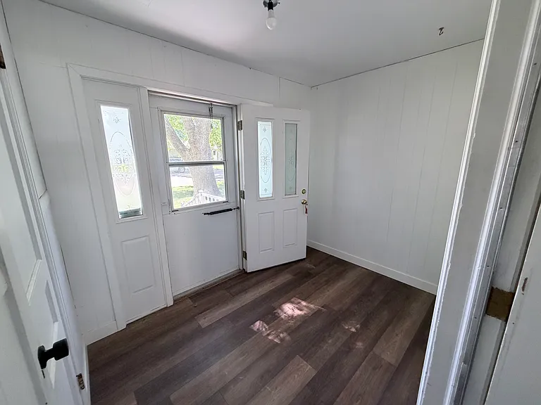 1609 Ash St — Photo 13