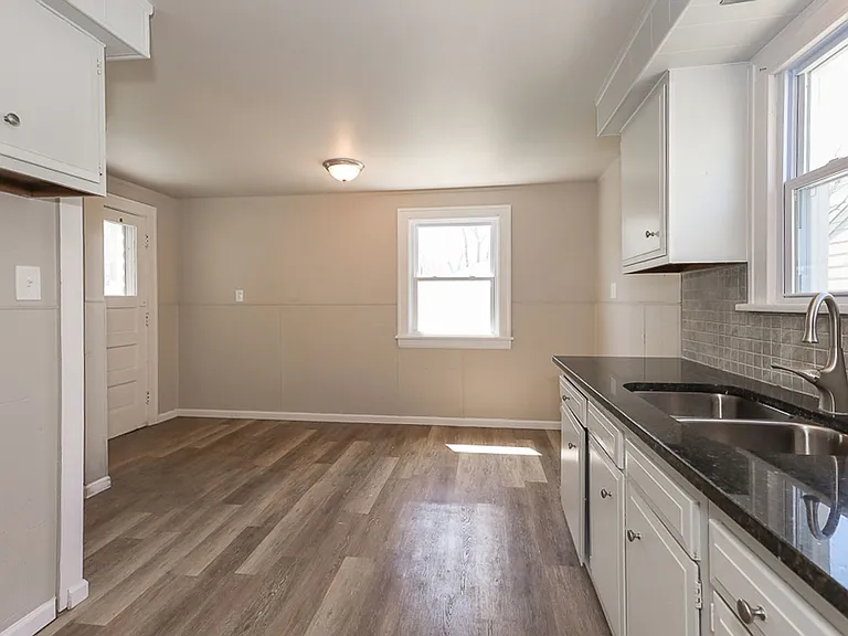 17204 Mapleboro Ave — Photo 10