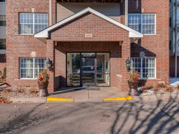 2231 Penn Pl APT 308, North Saint Paul, MN 55109