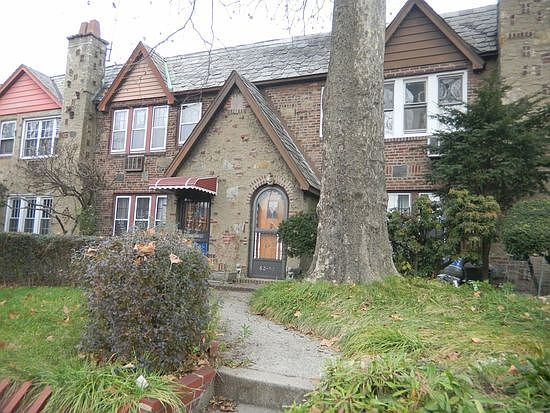 1st image of 11561 222nd St