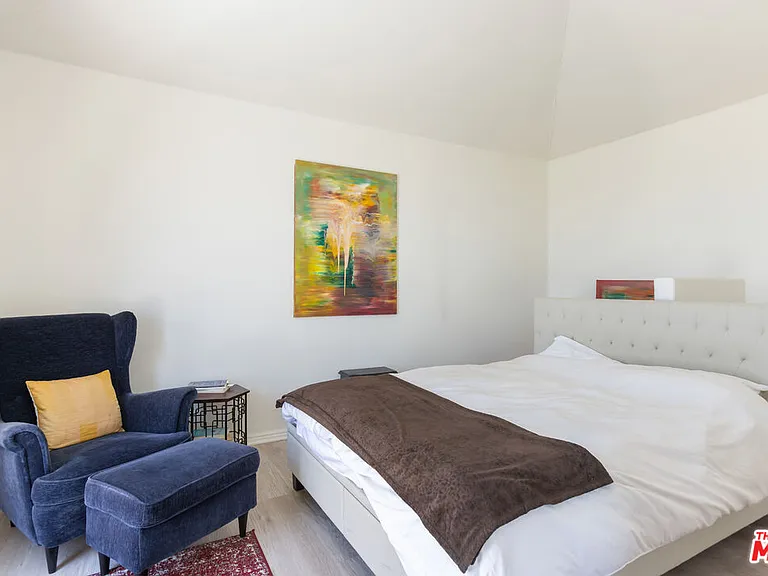 5828 Foxview Dr #1 — Photo 6