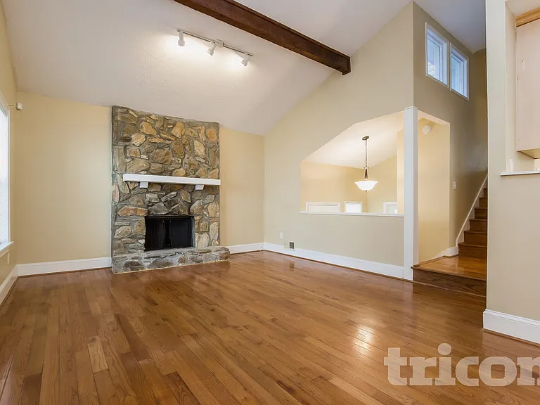 6583 Oakwood Dr — Photo 4