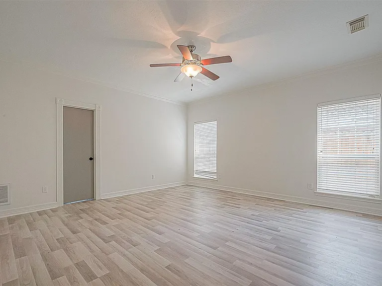 1015 Sugar Lakes Dr — Photo 33
