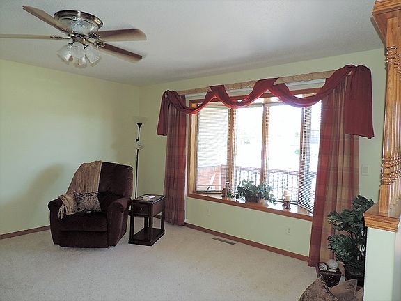 3rd image of 2802 Mulligan Dr