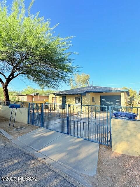 1st image of 2926 N Mitch Dr