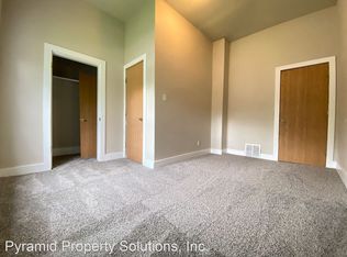 1921 24th St, Des Moines, IA 50310