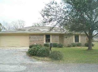 555 Clemmons St, Beaumont, TX 77707