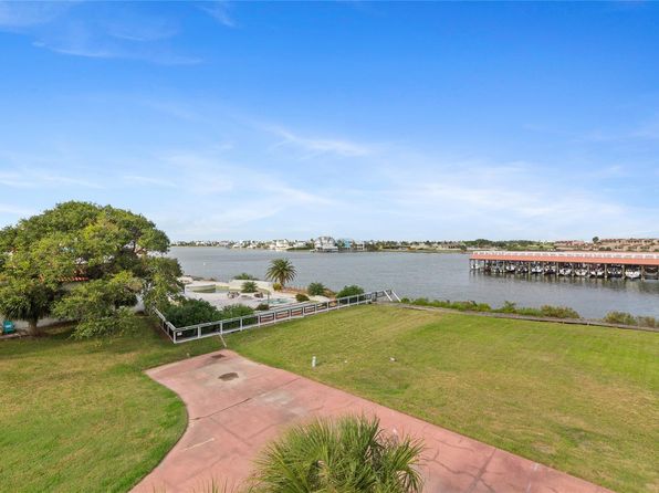 3610 Niko Ct, Galveston, TX 77554