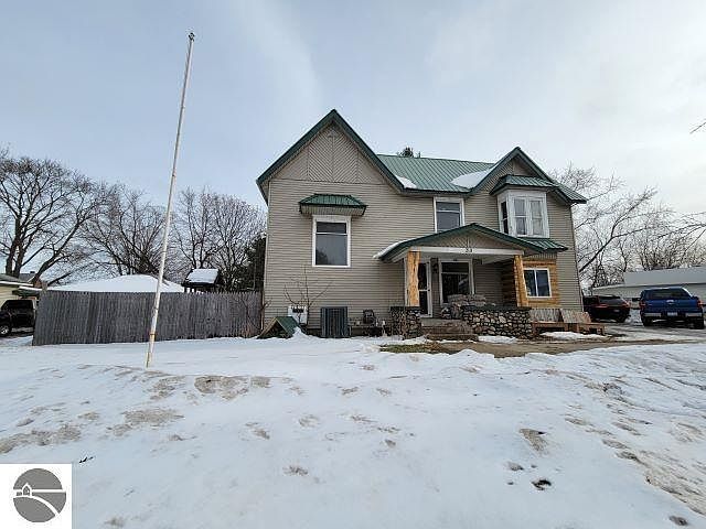 1st image of 210 N Main St