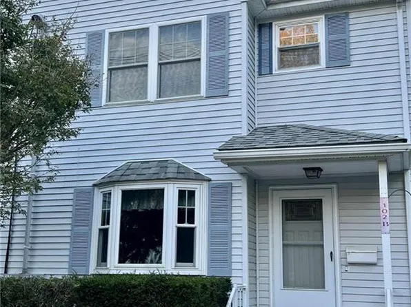 102 White Rock Rd #B, Westerly, RI 02891