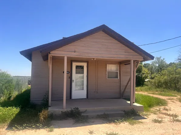 2314 Livingston Rd, Carlsbad, NM 88220
