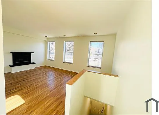 1530 N Orleans St — Photo 7