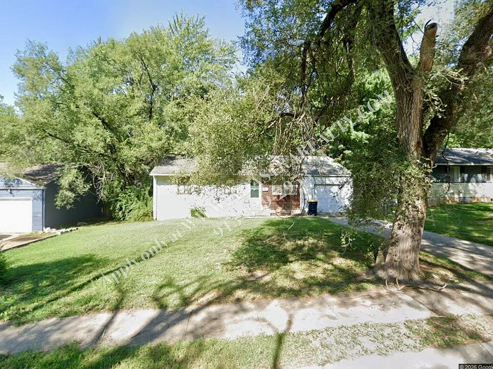 8606 Winchester Ave