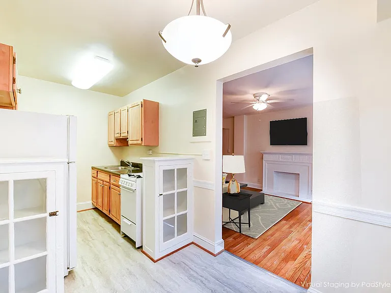 4031 Davis — Photo 3