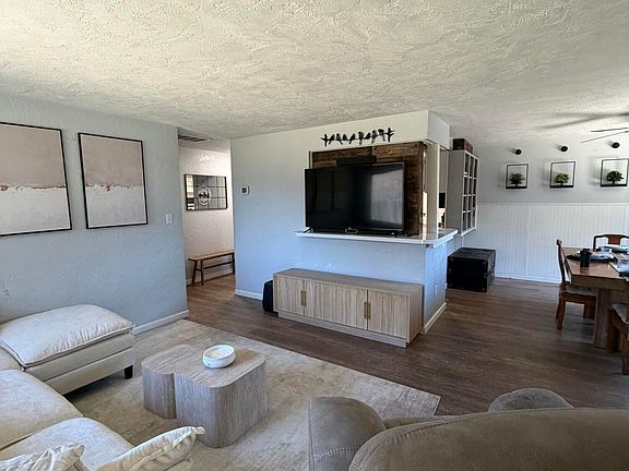 5th image of 2661 Aztec Ave