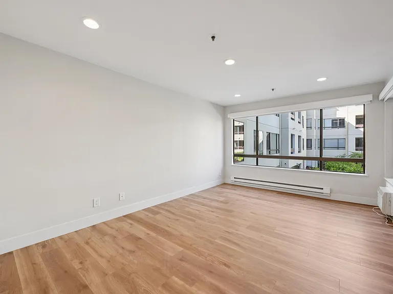 410 Sheridan Ave #226 — Photo 3
