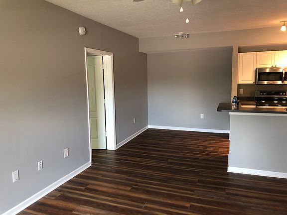 3rd image of 5095 Fairways Cir APT 209