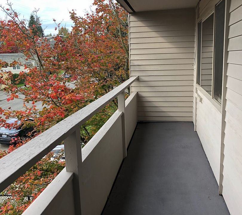 1st image of 4740 40th Ave NE #40L