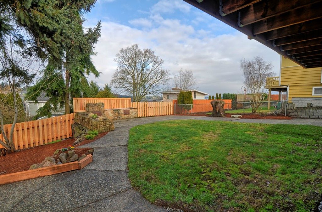 Lake Forest Park, WA 98155