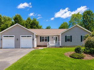 220 Granite Heights, Farmington, ME 04938