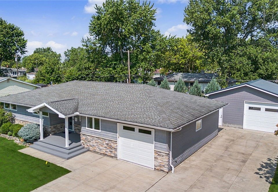 1st image of 50 Greentree Rd