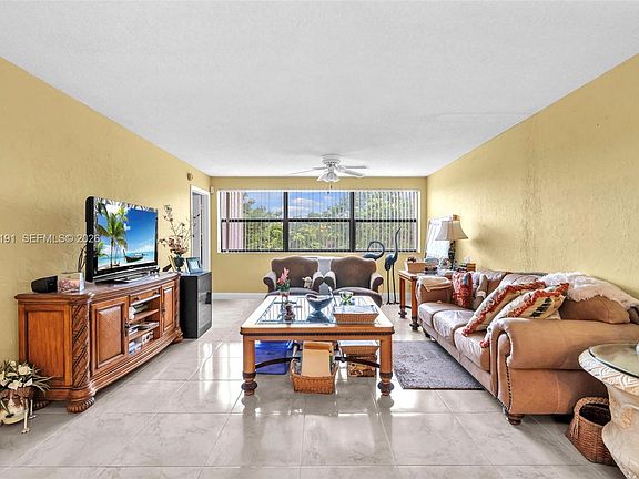 4th image of 10400 NW 30th Ct APT 305