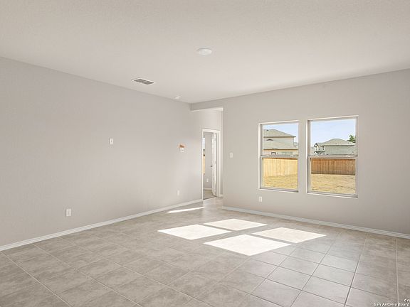 4th image of 5426 Shasta Pl