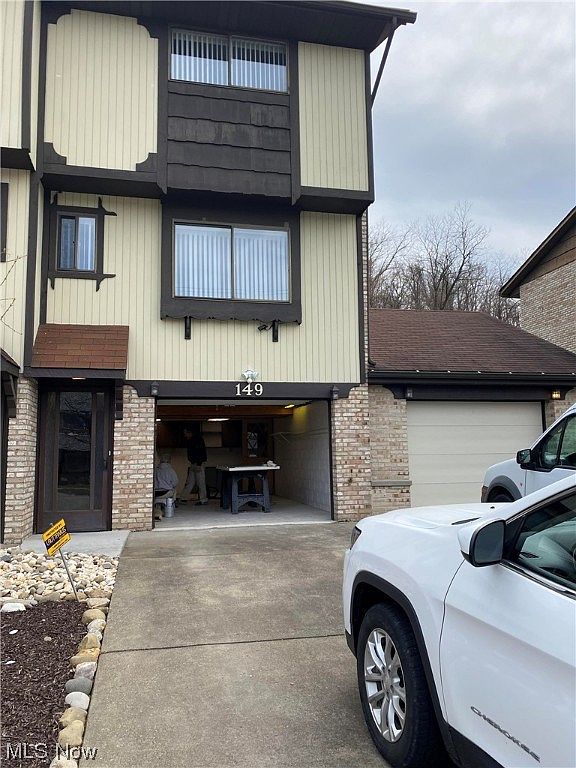 149 Palomino Dr, Weirton, WV 26062 Zillow