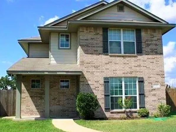 4121 McFarland Dr, College Station, TX 77845