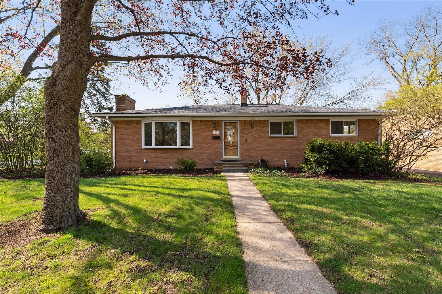 2205 Carol Dr photo 1