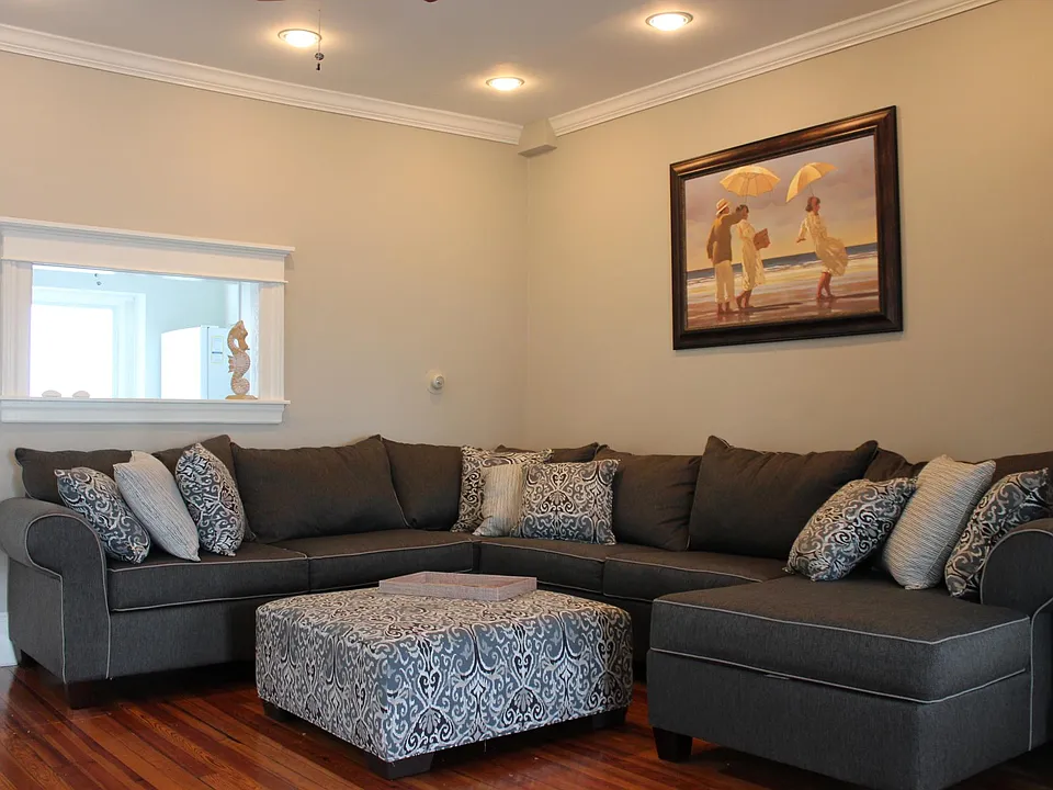 725 Atlantic Ave #2