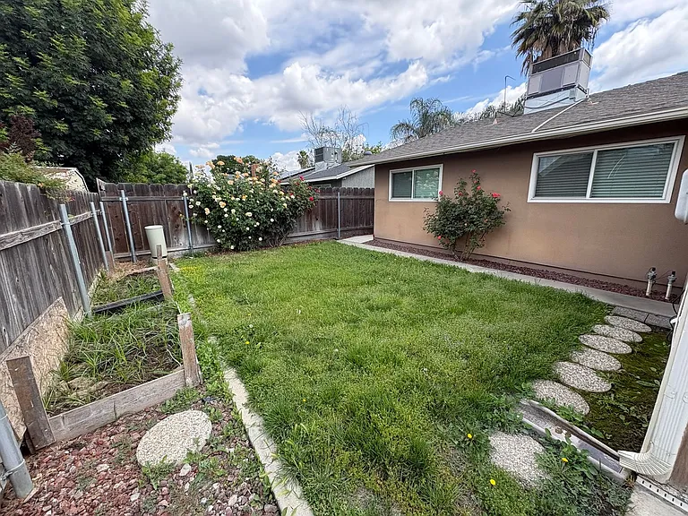 1927 S Julieann Ct — Photo 36