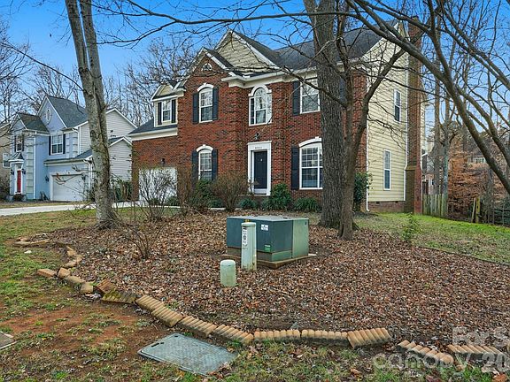 2nd image of 8921 Newgard Ct