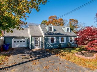 7 Blueberry Rd, Bourne, MA 02532