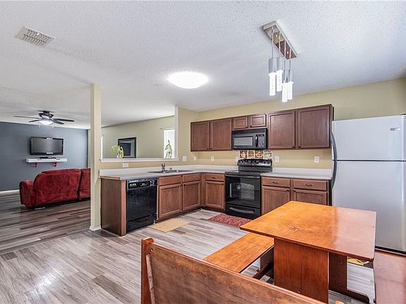 4th image of 8717 Hunters Creek Ct