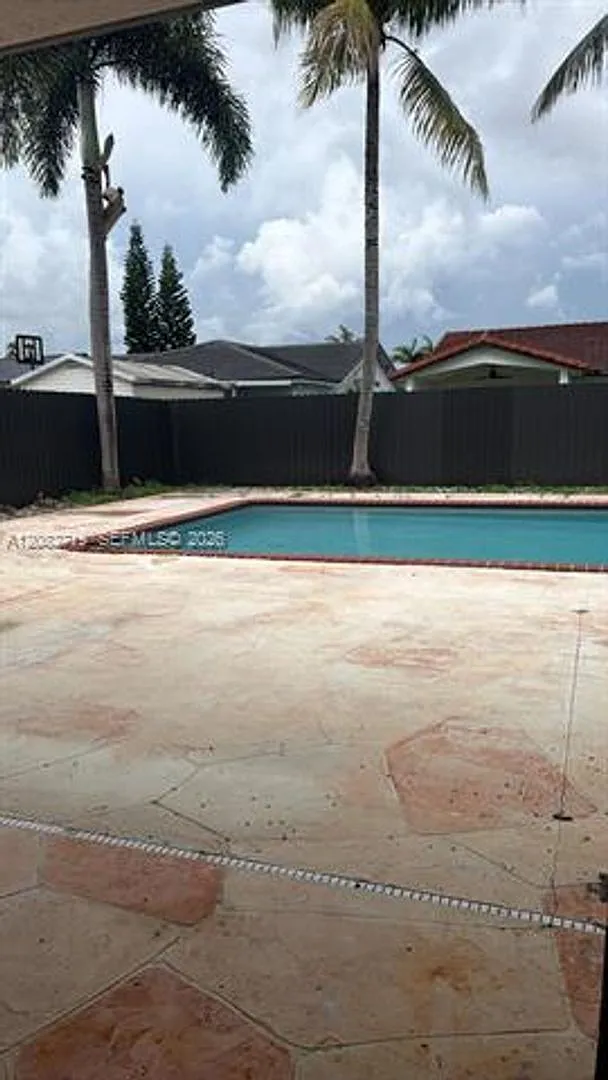 15129 SW 173rd Ter # 15129, Miami, FL 33187 — Photo 3