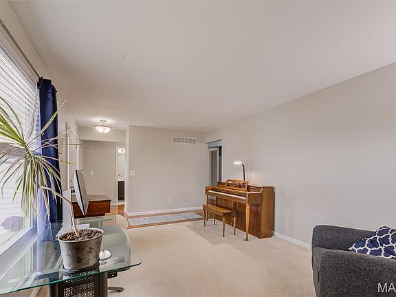 5th image of 807 Prince Andrew Ct