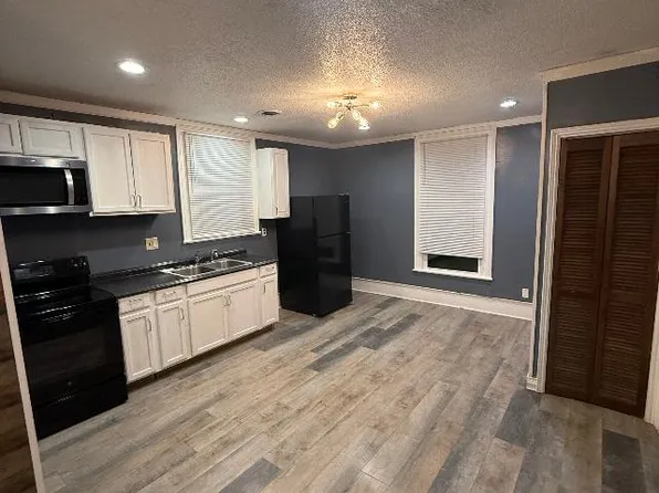 405 W Harnett St APT B, Dunn, NC 28334