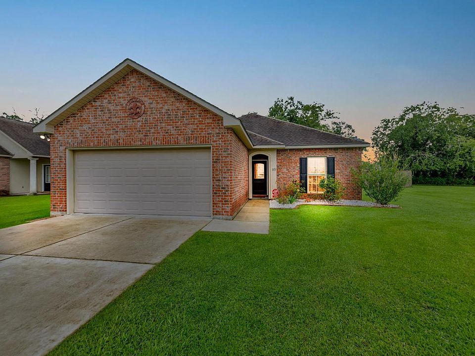 1st image of 119 Cezanne Dr