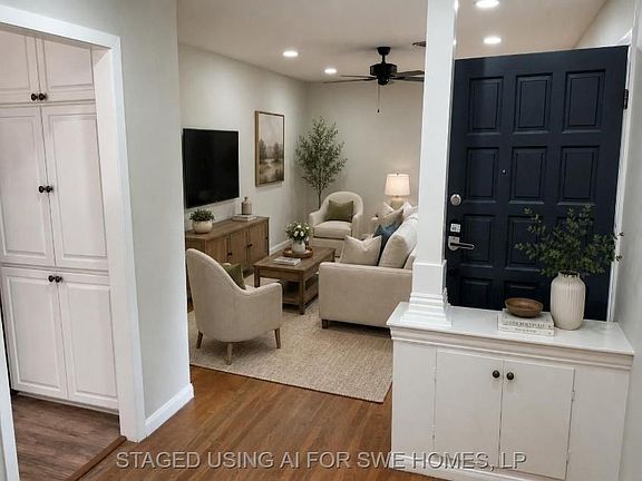 5th image of 210 Southern Oaks Dr