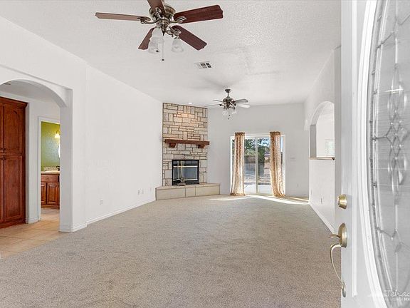 5th image of 10840 Evelyn Ave