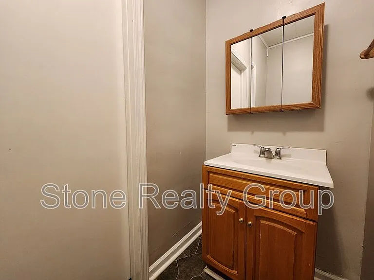 1811 S 10th St — Photo 9