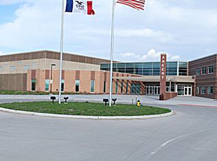 910 NE 9th St, Ankeny, IA 50021