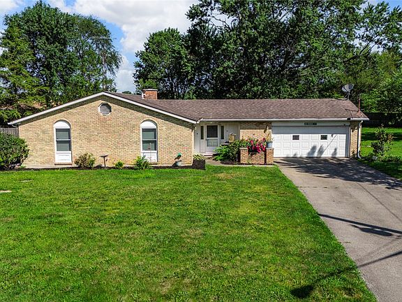 4th image of 30 Huron Cir
