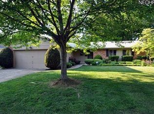 31412 Tuttle Dr, Bay Village, OH